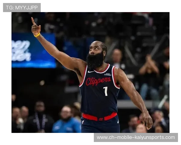 哈登精准分球成为利器,快船攻防流畅展现