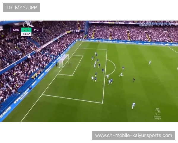 前锋单刀转身抽射改变比赛走向